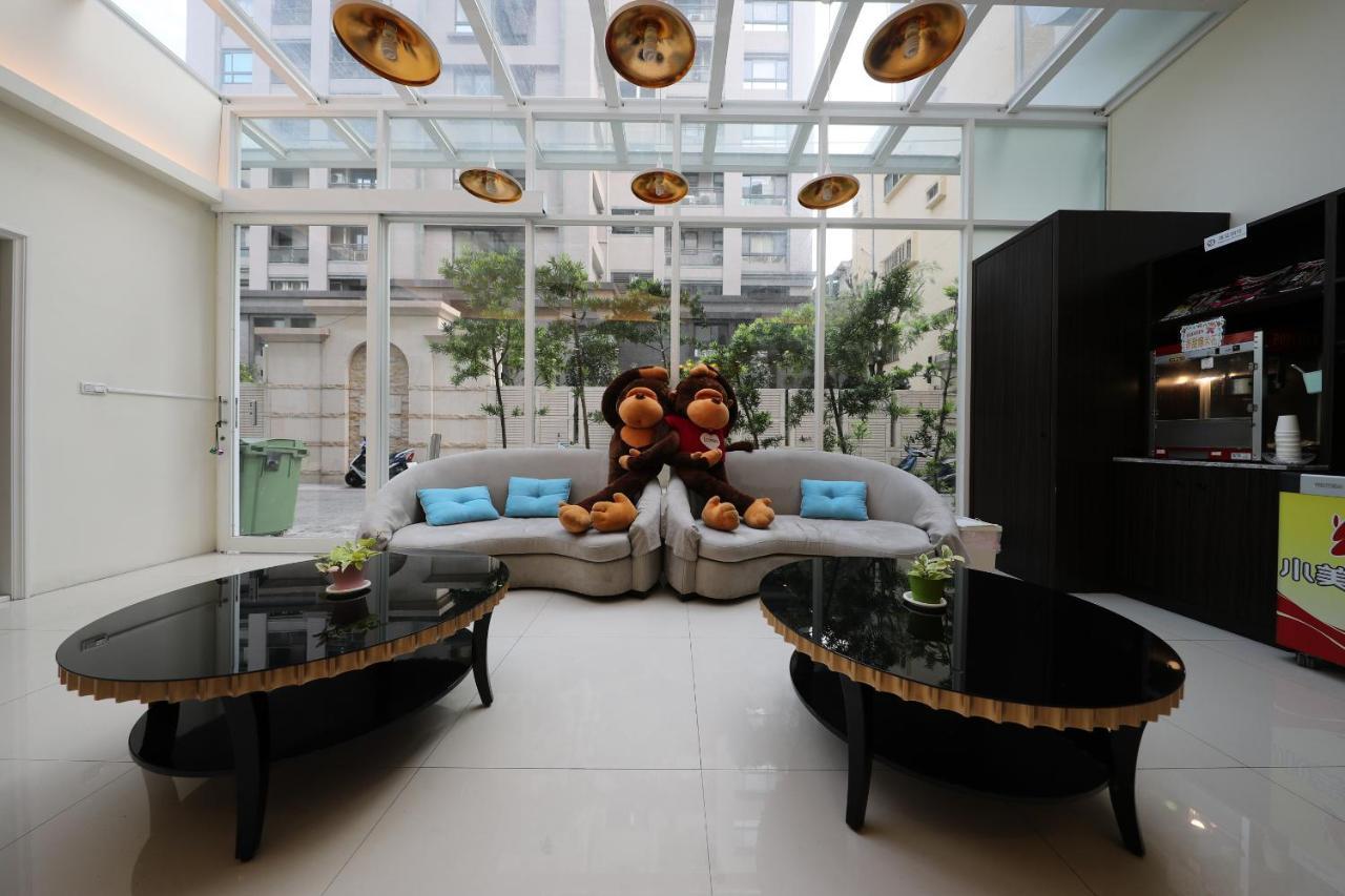 M Hotel Kaohsiung Exterior photo