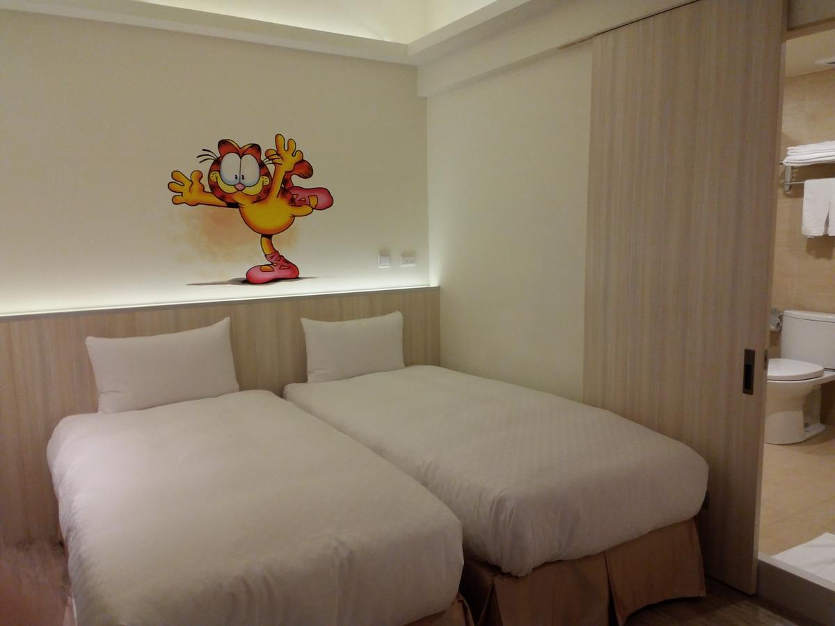 M Hotel Kaohsiung Exterior photo