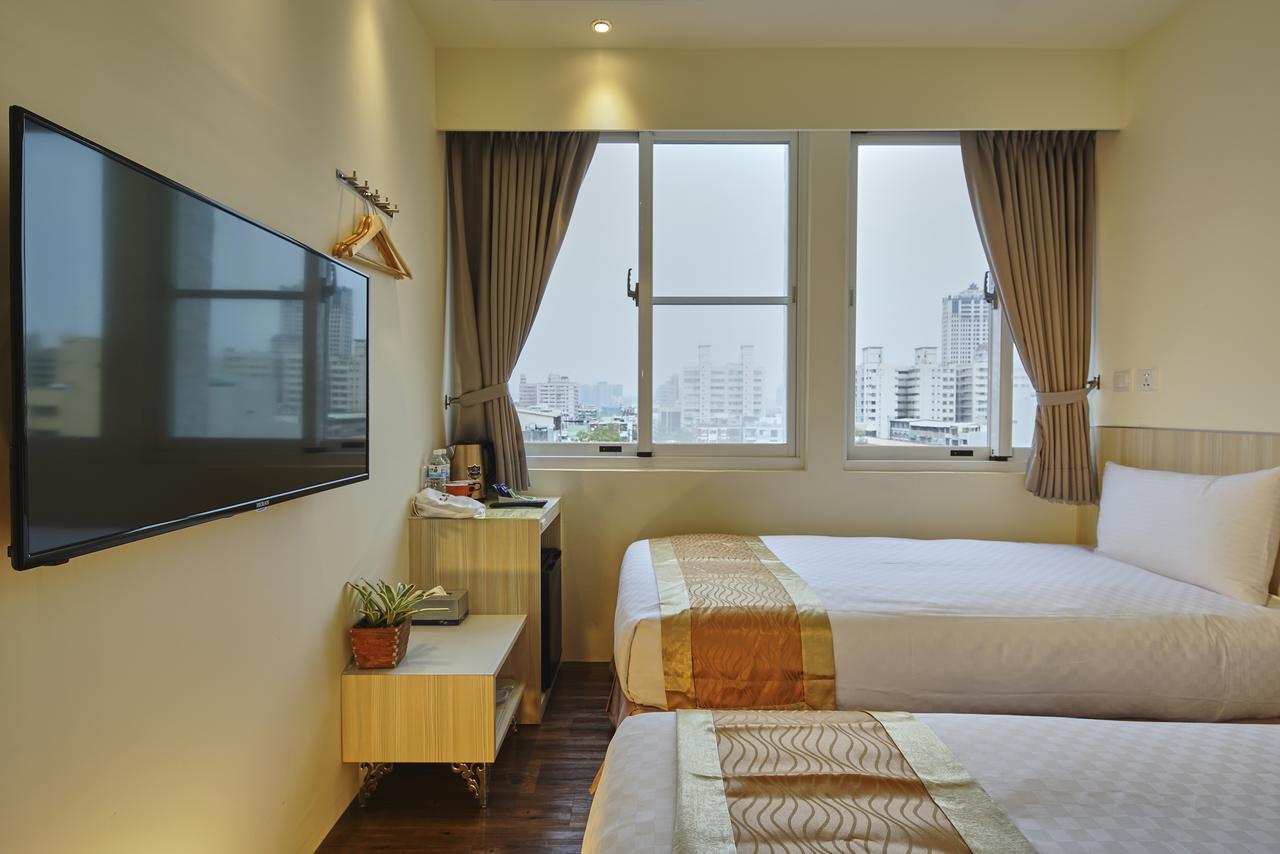 M Hotel Kaohsiung Exterior photo