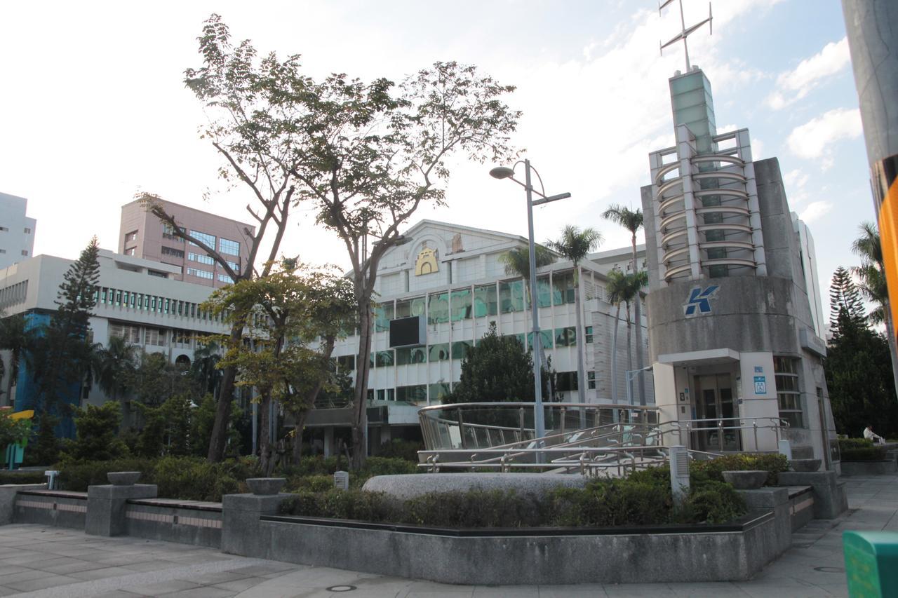 M Hotel Kaohsiung Exterior photo
