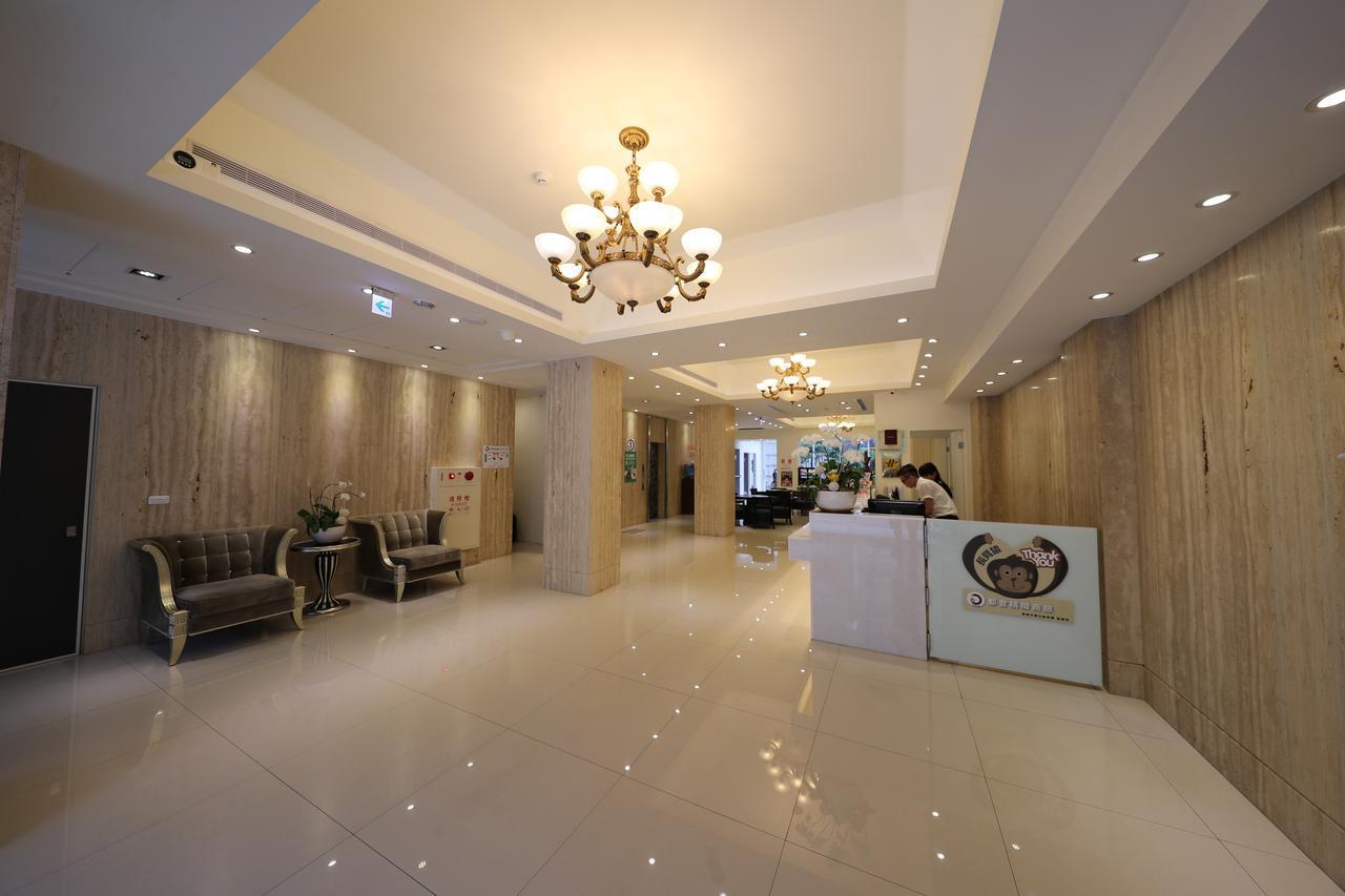M Hotel Kaohsiung Exterior photo