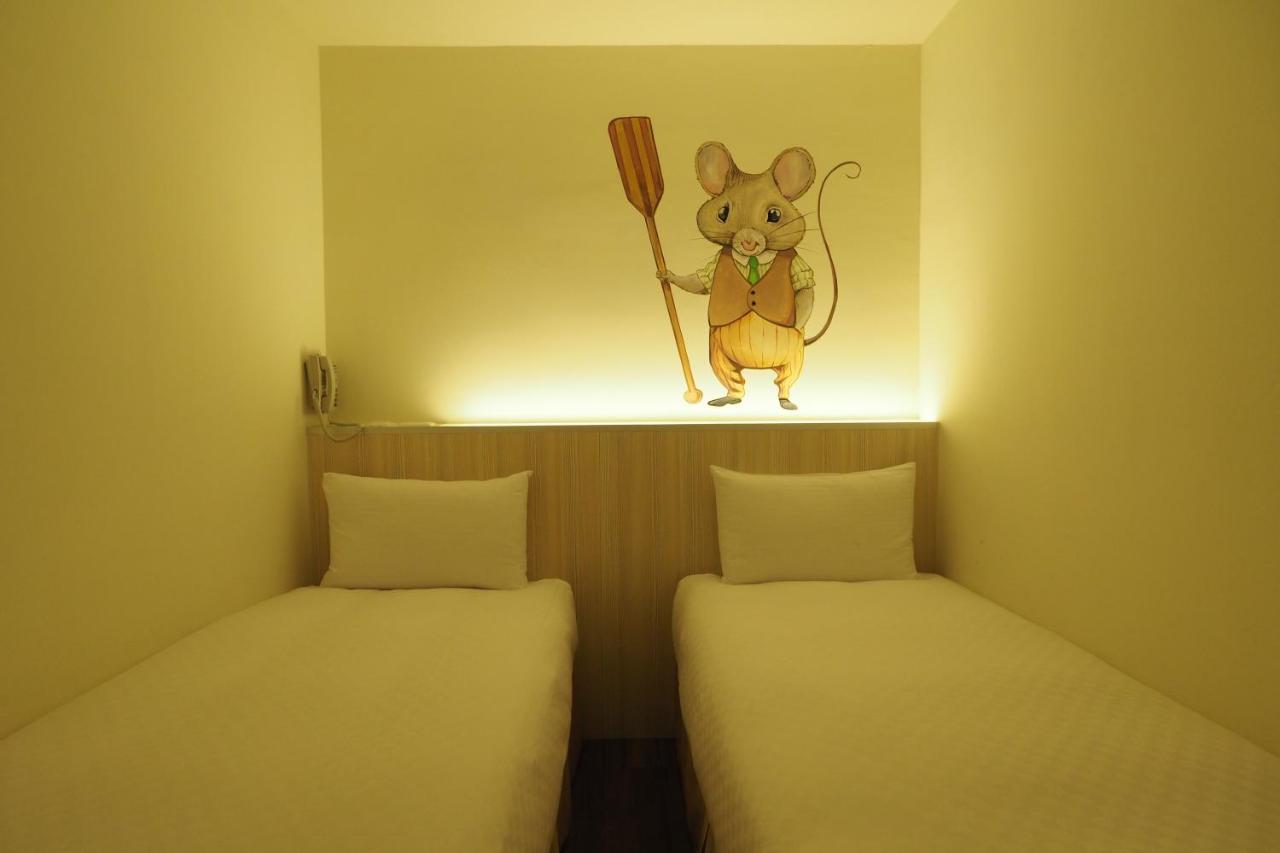 M Hotel Kaohsiung Exterior photo